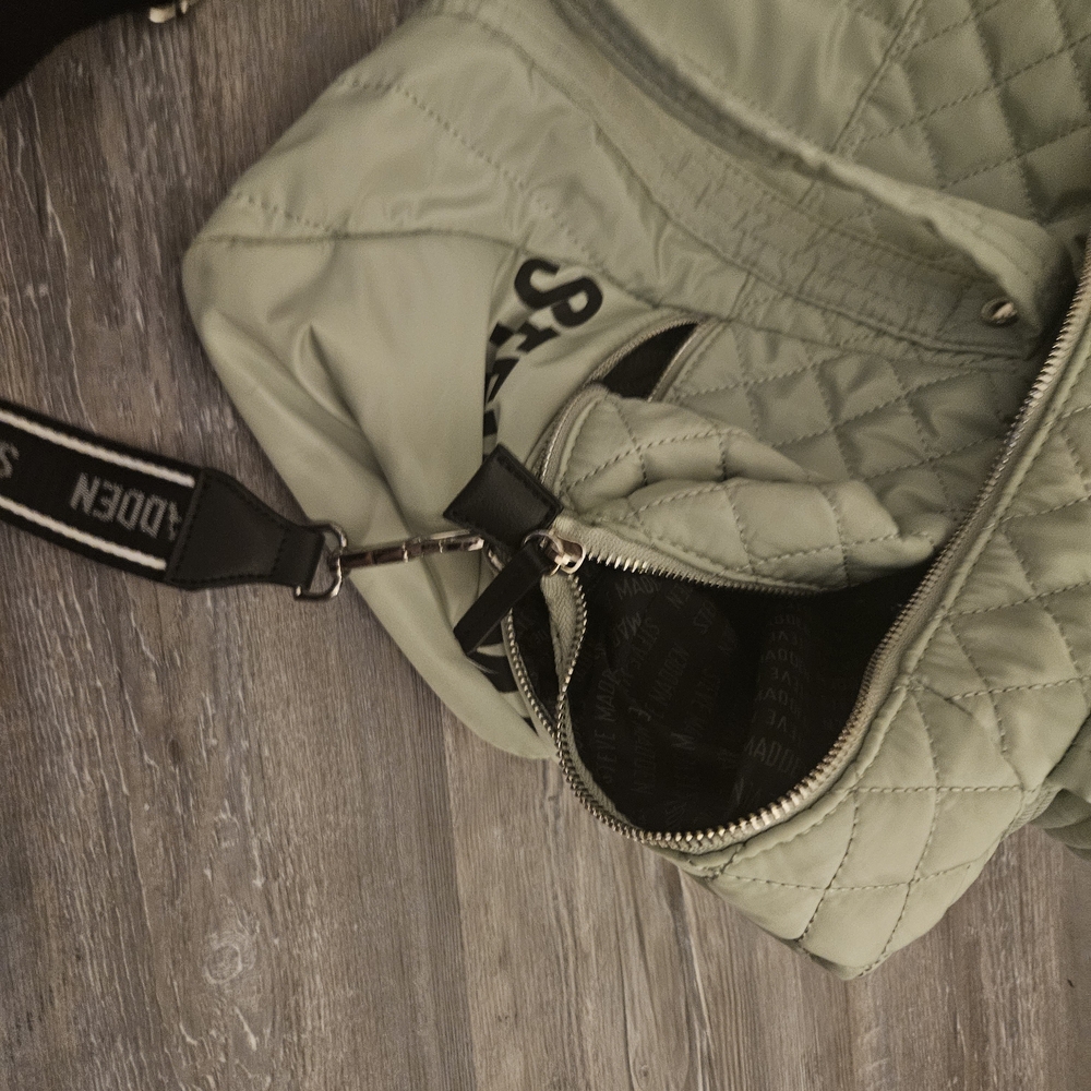 Steve Madden Light Gree  Quilted Bag - Picture 5 of 5